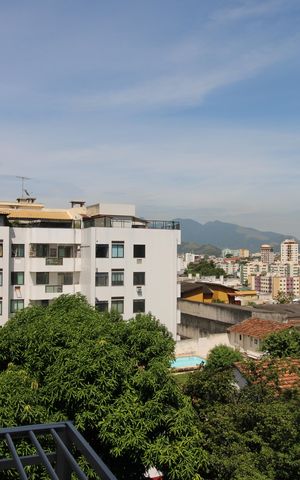 Apartamento para alugar com 74m², 3 quartos e 1 vagaÁrea de serviço - Vista