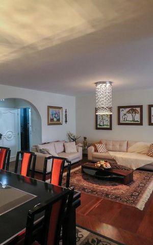 Apartamento à venda com 340m², 5 quartos e 3 vagas Apartamento à venda com 340m², 5 quartos e 3 vagasSala