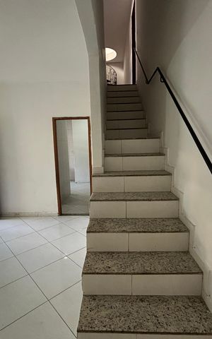 Casa para alugar com 305m², 3 quartos e 1 vagaSala