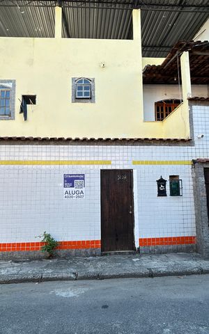 Casa para alugar com 305m², 3 quartos e 1 vagaFachada + plaquinha