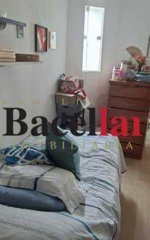 Casa à venda com 156m², 2 quartos e 1 vaga