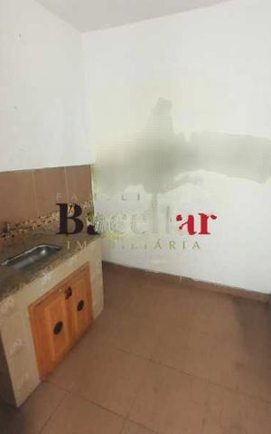 Casa à venda com 150m², 4 quartos e sem vaga