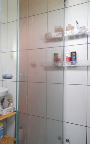 Casa à venda com 80m², 2 quartos e 2 vagasBanheiro
