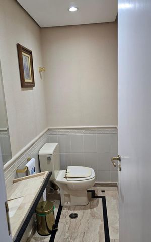 Apartamento para alugar com 350m², 5 quartos e 4 vagas