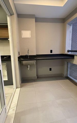 Apartamento para alugar com 65m², 2 quartos e 1 vagaVaranda