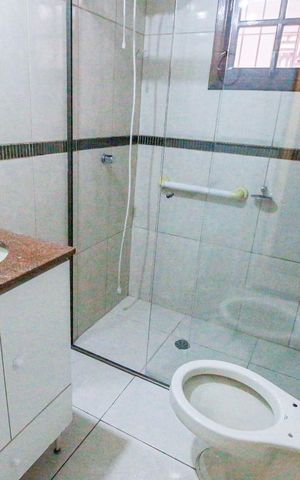Casa à venda com 120m², 2 quartos e 2 vagasBanheiro
