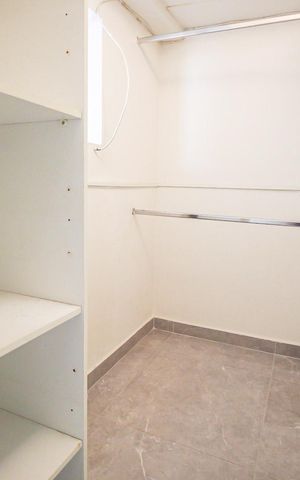 Casa à venda com 120m², 2 quartos e 2 vagasCloset do quarto