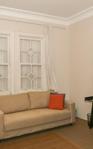 Casa à venda com 402m², 13 quartos e 3 vagas Casa à venda com 402m², 13 quartos e 3 vagasSala 2
