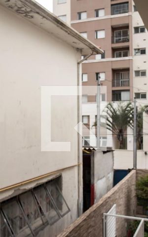 Casa à venda com 360m², 4 quartos e 2 vagas Casa à venda com 360m², 4 quartos e 2 vagasCasa 2