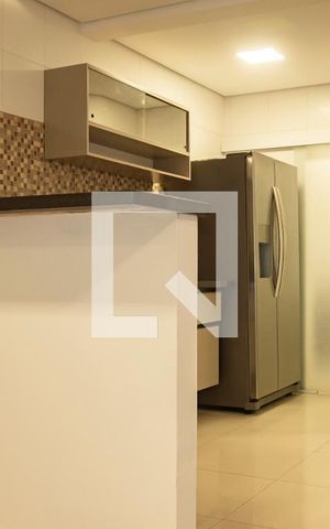 Casa à venda com 360m², 4 quartos e 2 vagas Casa à venda com 360m², 4 quartos e 2 vagasCasa 2