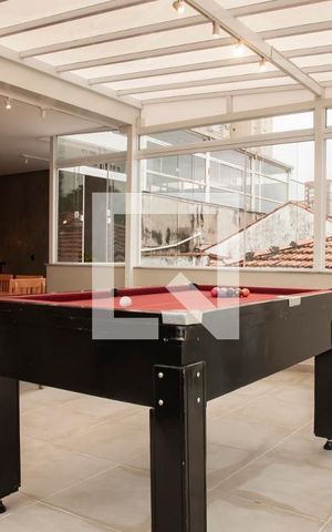 Casa à venda com 360m², 4 quartos e 2 vagas Casa à venda com 360m², 4 quartos e 2 vagasÁrea externa