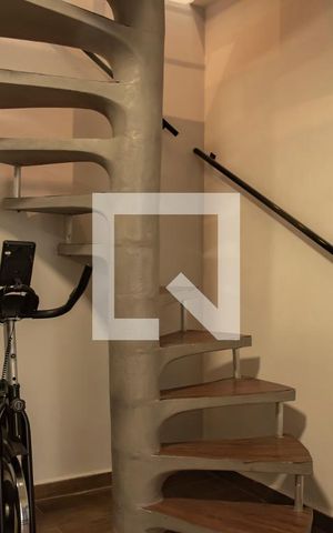 Casa à venda com 360m², 4 quartos e 2 vagas Casa à venda com 360m², 4 quartos e 2 vagasÁrea externa