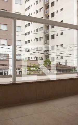 Casa à venda com 360m², 4 quartos e 2 vagas Casa à venda com 360m², 4 quartos e 2 vagasCasa 2