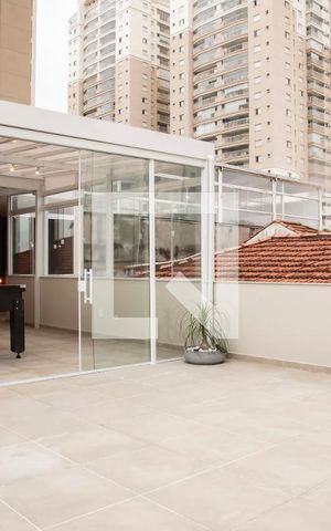 Casa à venda com 360m², 4 quartos e 2 vagas Casa à venda com 360m², 4 quartos e 2 vagasÁrea externa