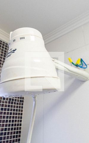 Casa à venda com 360m², 4 quartos e 2 vagas Casa à venda com 360m², 4 quartos e 2 vagasCasa 1
