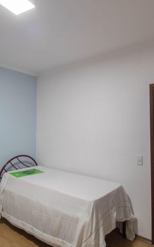 Casa à venda com 300m², 4 quartos e 4 vagas Casa à venda com 300m², 4 quartos e 4 vagasQuarto 1