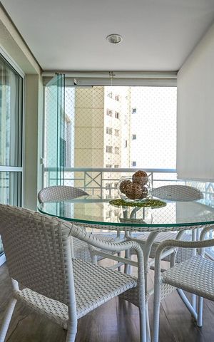 Apartamento à venda com 87m², 3 quartos e 2 vagasVaranda