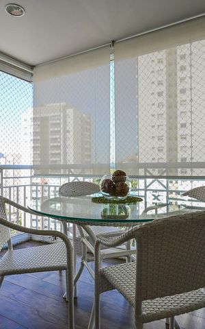Apartamento à venda com 87m², 3 quartos e 2 vagasVaranda