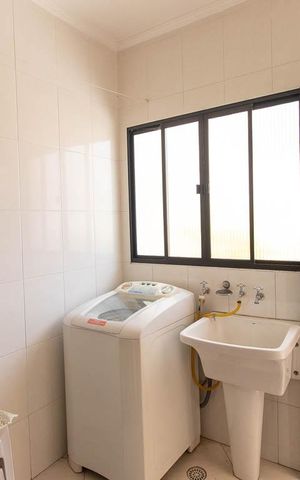 Casa à venda com 185m², 3 quartos e 3 vagas Casa à venda com 185m², 3 quartos e 3 vagasÁrea de Serviço