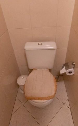 Casa à venda com 185m², 3 quartos e 3 vagas Casa à venda com 185m², 3 quartos e 3 vagasBanheiro Social