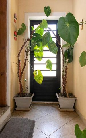 Casa à venda com 185m², 3 quartos e 3 vagas Casa à venda com 185m², 3 quartos e 3 vagasHall de entrada