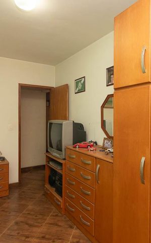 Casa à venda com 185m², 3 quartos e 3 vagas Casa à venda com 185m², 3 quartos e 3 vagasQuarto 2