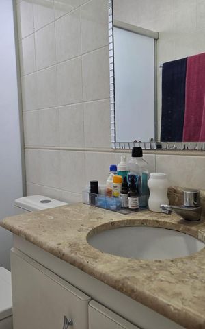Apartamento à venda com 75m², 2 quartos e 2 vagasBanheiro Social