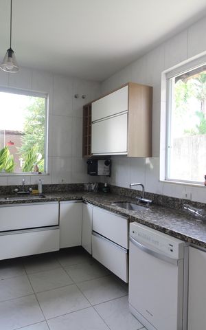 Casa de condomínio para alugar com 600m², 6 quartos e 4 vagasCozinha