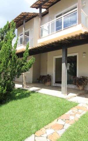 Casa de condomínio para alugar com 600m², 6 quartos e 4 vagasFrente