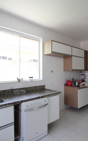 Casa de condomínio para alugar com 600m², 6 quartos e 4 vagasCozinha