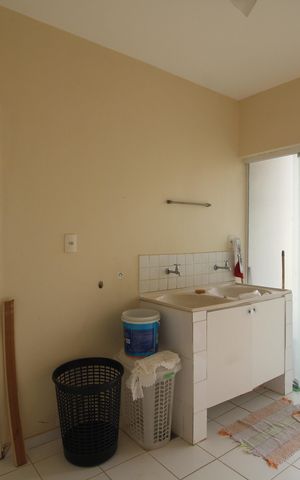Casa de condomínio para alugar com 600m², 6 quartos e 4 vagasÁrea de Serviço