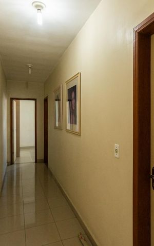 Casa à venda com 251m², 3 quartos e 4 vagasCorredor