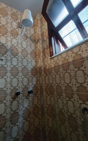 Casa de condomínio à venda com 220m², 3 quartos e 5 vagasBanheiro Social