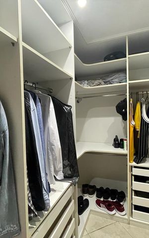 Apartamento para alugar com 100m², 3 quartos e 1 vaga Apartamento para alugar com 100m², 3 quartos e 1 vagaCloset