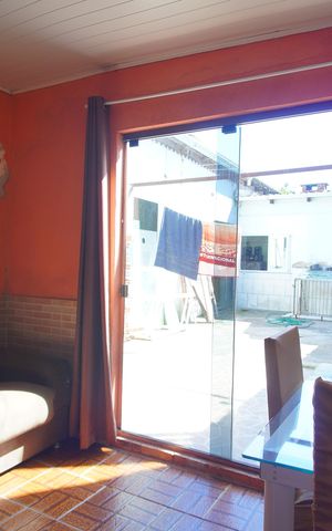 Casa à venda com 300m², 3 quartos e 2 vagasQuarto 3