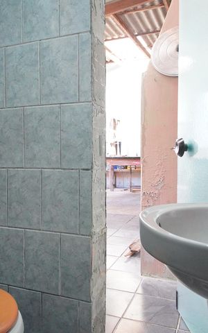 Casa à venda com 300m², 3 quartos e 2 vagasBanheiro 2