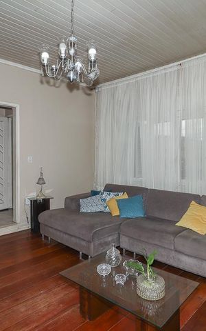 Casa à venda com 178m², 3 quartos e 2 vagasSala