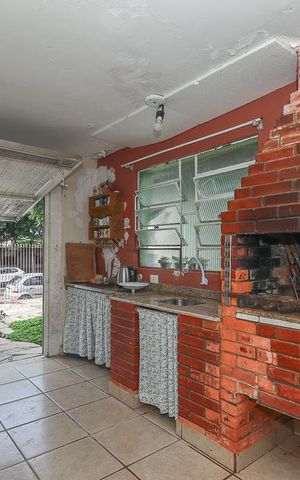 Casa à venda com 178m², 3 quartos e 2 vagasGaragem