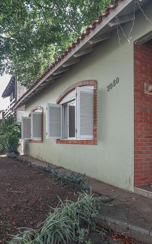 Casa à venda com 178m², 3 quartos e 2 vagasFachada