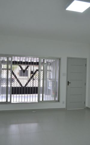 Casa à venda com 168m², 3 quartos e 2 vagasSala