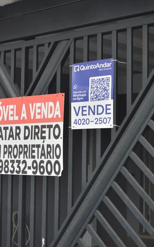 Casa à venda com 168m², 3 quartos e 2 vagasPlaca