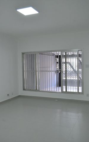 Casa à venda com 168m², 3 quartos e 2 vagasSala