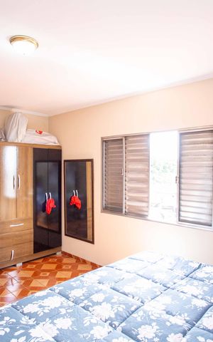 Casa à venda com 253m², 4 quartos e 3 vagasQuarto Suíte