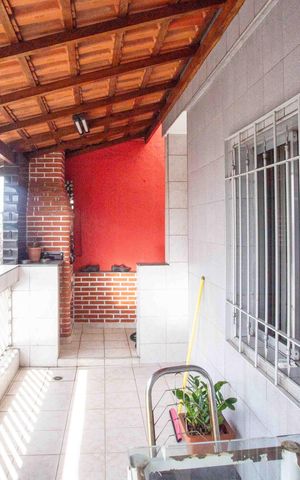 Casa à venda com 253m², 4 quartos e 3 vagasVaranda