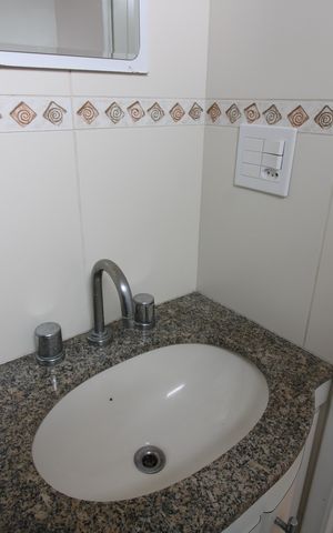 Apartamento à venda com 57m², 2 quartos e 1 vagaBanheiro do Quarto 2