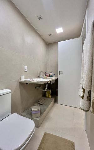 Apartamento à venda com 185m², 3 quartos e 2 vagas Apartamento à venda com 185m², 3 quartos e 2 vagasBanheiro da Suíte