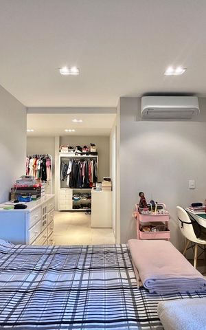 Apartamento à venda com 185m², 3 quartos e 2 vagas Apartamento à venda com 185m², 3 quartos e 2 vagasSuíte