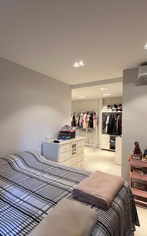 Apartamento à venda com 185m², 3 quartos e 2 vagas Apartamento à venda com 185m², 3 quartos e 2 vagasSuíte