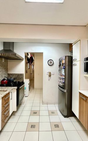 Apartamento à venda com 185m², 3 quartos e 2 vagas Apartamento à venda com 185m², 3 quartos e 2 vagasCozinha