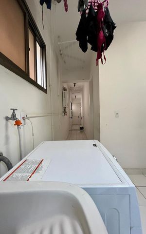 Apartamento à venda com 185m², 3 quartos e 2 vagas Apartamento à venda com 185m², 3 quartos e 2 vagasÁrea de Serviço